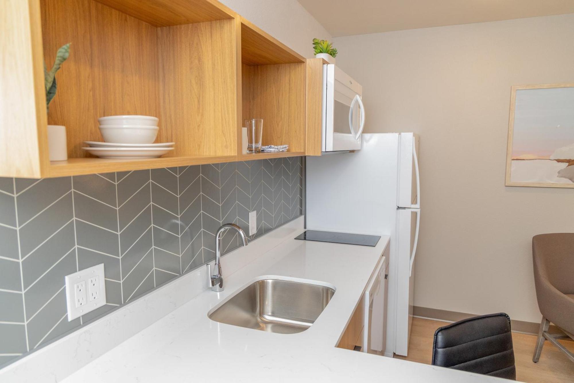 Livaway Suites Tri-Cities-Richland Extérieur photo
